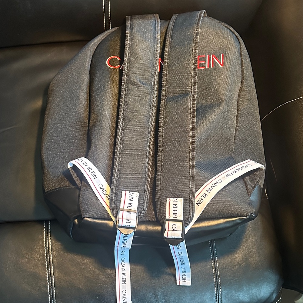 Calvin Klein CK Everyone Black Faux Leather Backpack Rucksack Gym Travel - Picture 4 of 8